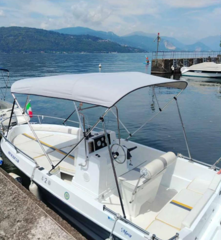 Barca Silvana a noleggio sul Lago Maggiore — NIC Boat Club